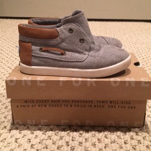 Toddler size 9 TOMS Bimini High shoe